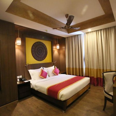 Vivin Luxury Suites Thiruvananthapuram Extérieur photo