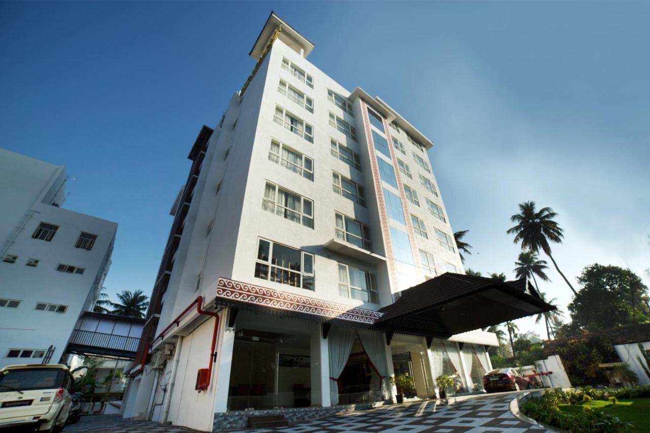 Vivin Luxury Suites Thiruvananthapuram Extérieur photo