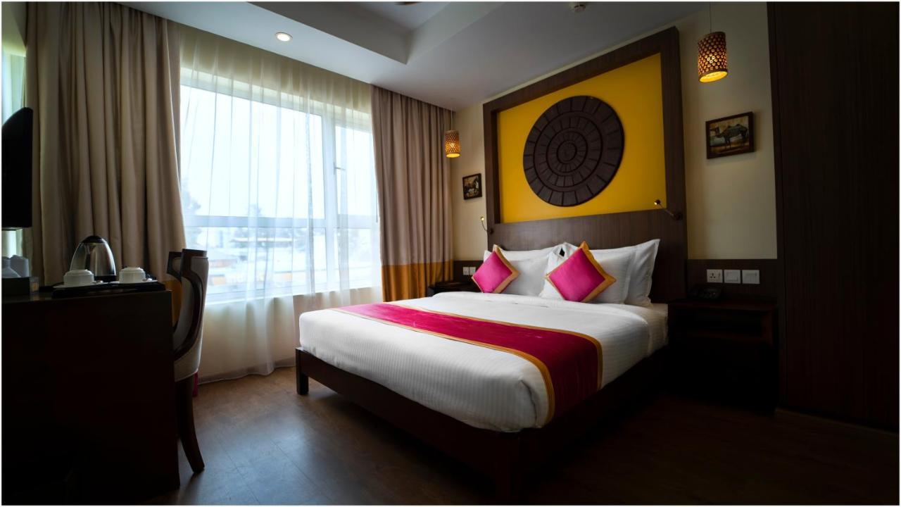Vivin Luxury Suites Thiruvananthapuram Extérieur photo