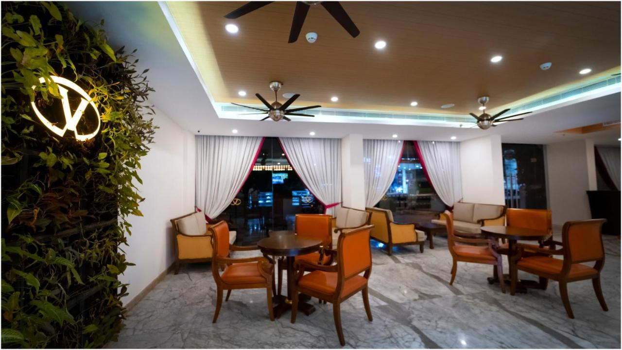 Vivin Luxury Suites Thiruvananthapuram Extérieur photo
