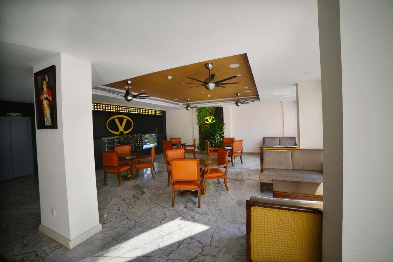 Vivin Luxury Suites Thiruvananthapuram Extérieur photo